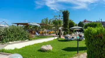 Stamos Hotel