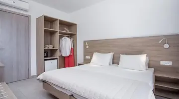 Stamos Hotel