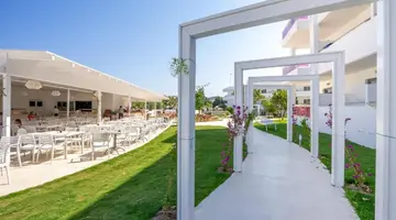 Stamos Hotel