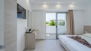 Stamos Hotel