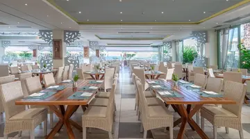 STAR BEACH VILLAGE & WATER PARK