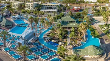 STAR BEACH VILLAGE & WATER PARK