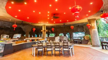 STARLIGHT RESORT HOTEL