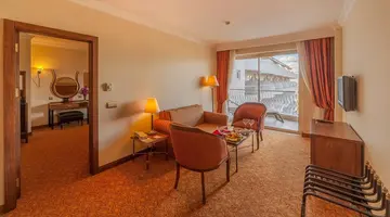 STARLIGHT RESORT HOTEL