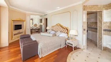 STARLIGHT RESORT HOTEL