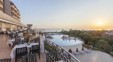 STARLIGHT RESORT