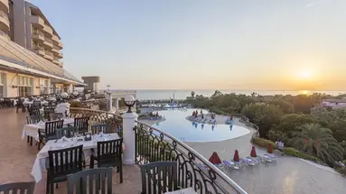 STARLIGHT RESORT