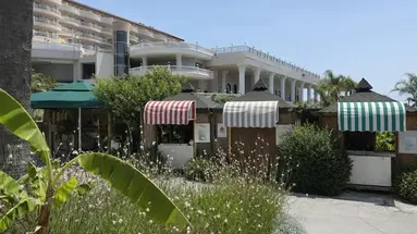 STARLIGHT RESORT