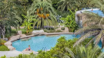 STARLIGHT RESORT