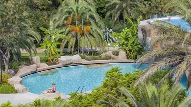 STARLIGHT RESORT