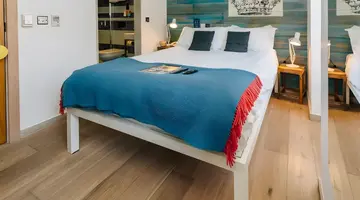 Stay Central Hotel