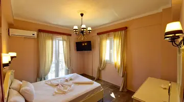 Stellatos House and Suites