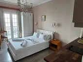 Stellatos House and Suites