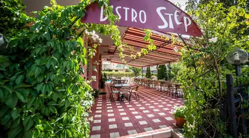 Step Hotel