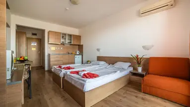 STEP HOTEL