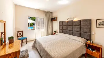 Stephanos Hotel Apartments