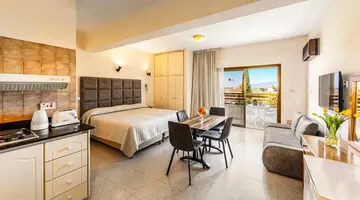 Stephanos Hotel Apartments