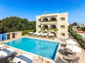 Stephanos Hotel Apartments