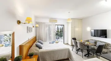 Stephanos Hotel Apts