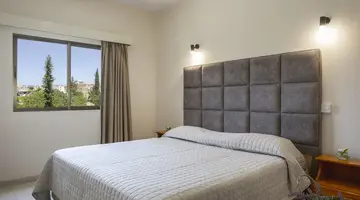 Stephanos Hotel Apts