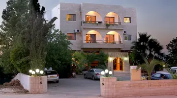 Stephanos Hotel Apts