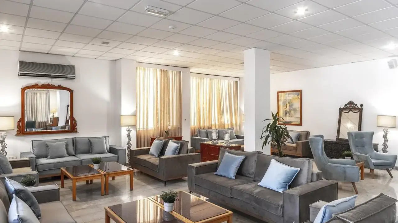 Stephanos Hotel Apts