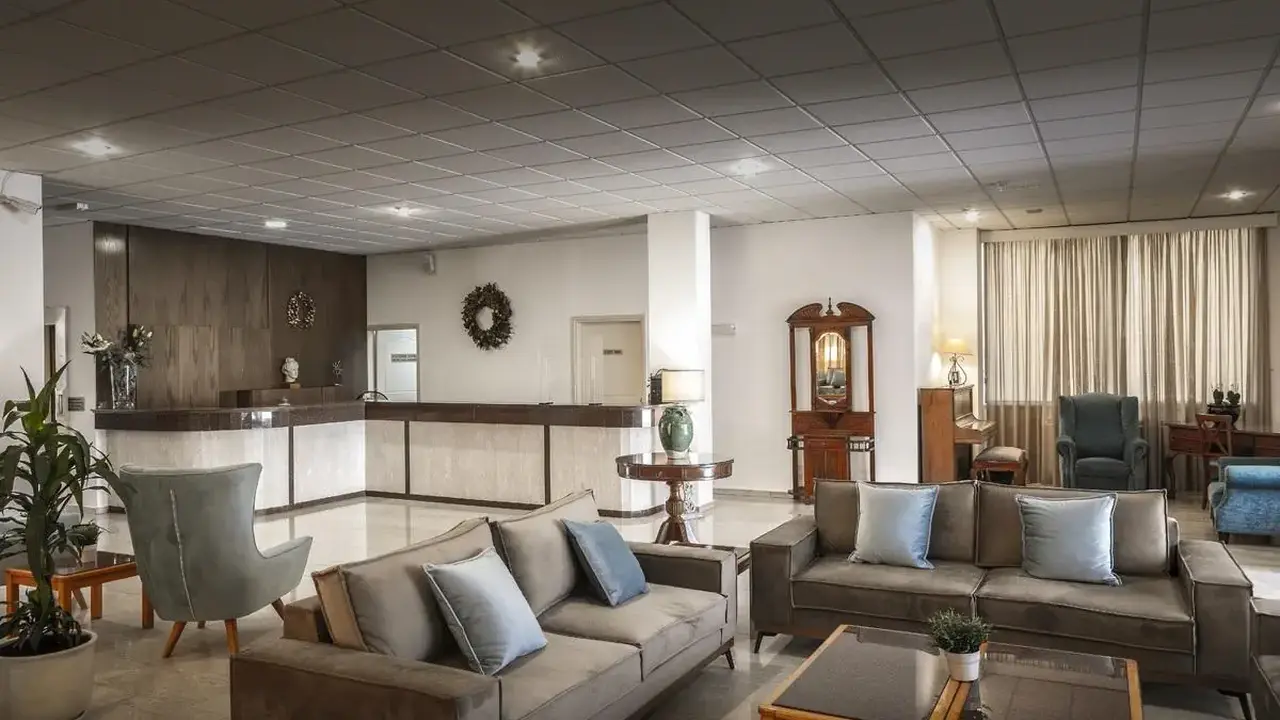 Stephanos Hotel Apts