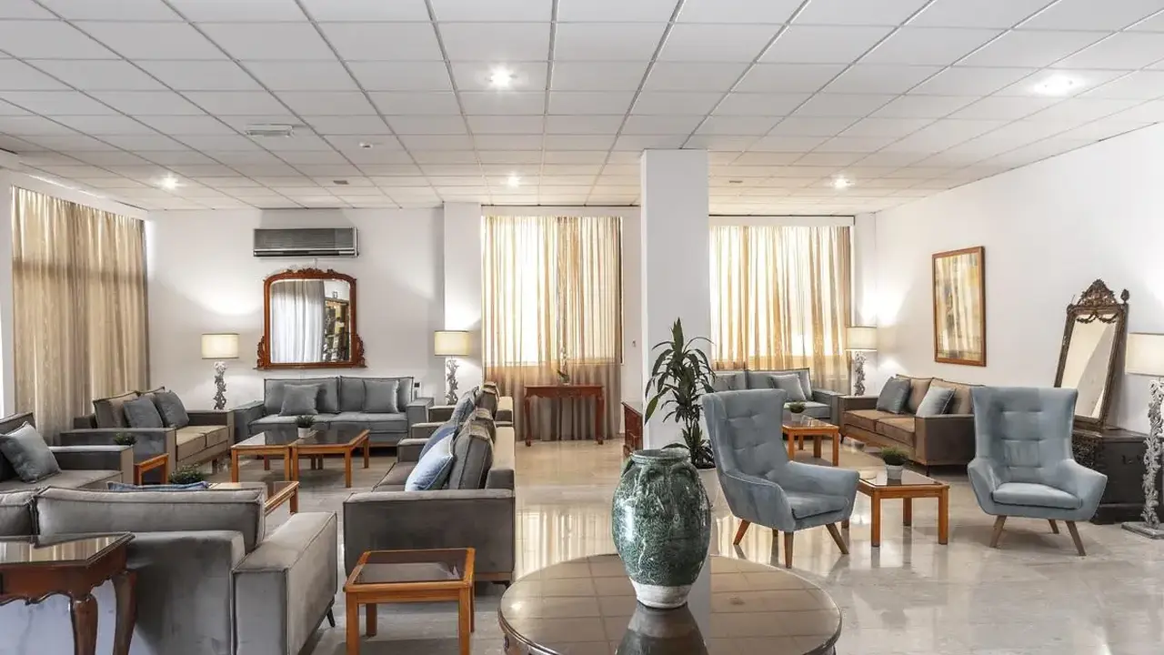 Stephanos Hotel Apts