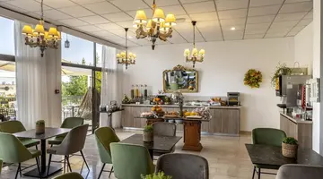 Stephanos Hotel Apts