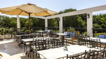 Stephanos Hotel Apts