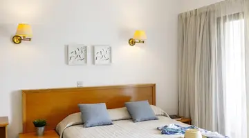 Stephanos Hotel Apts