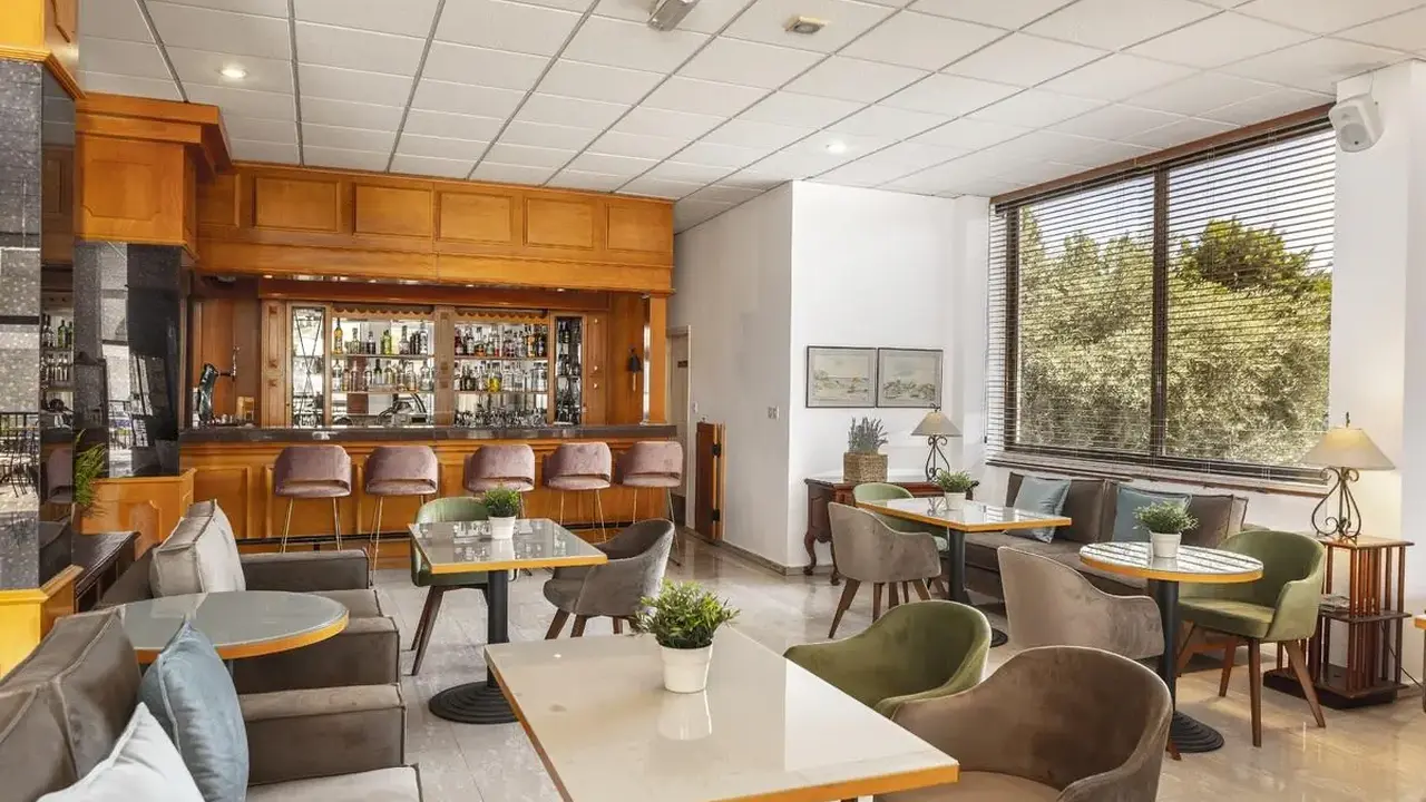 Stephanos Hotel Apts