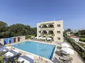 Stephanos Hotel Apts