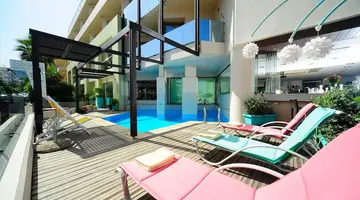 Steris Elegant Beach Hotel