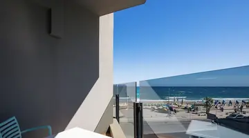 Steris Elegant Beach Hotel
