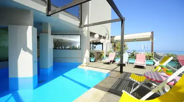 Steris Elegant Beach Hotel