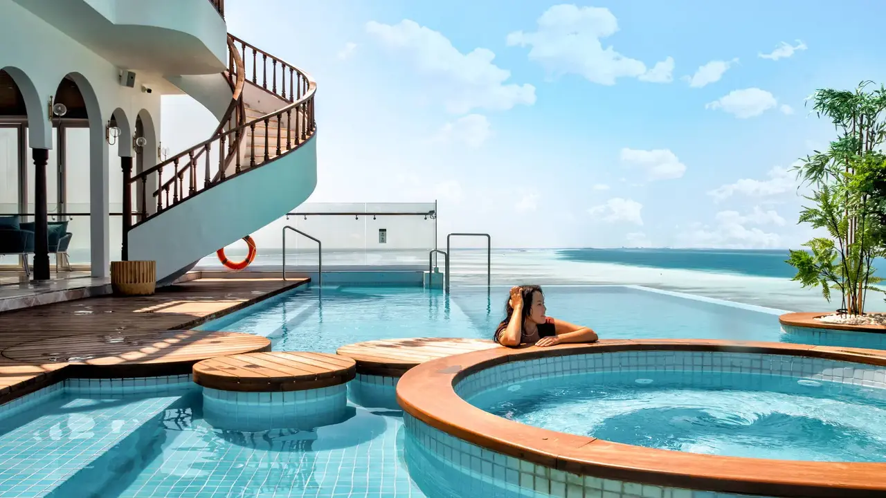 Stone Beach Hotel