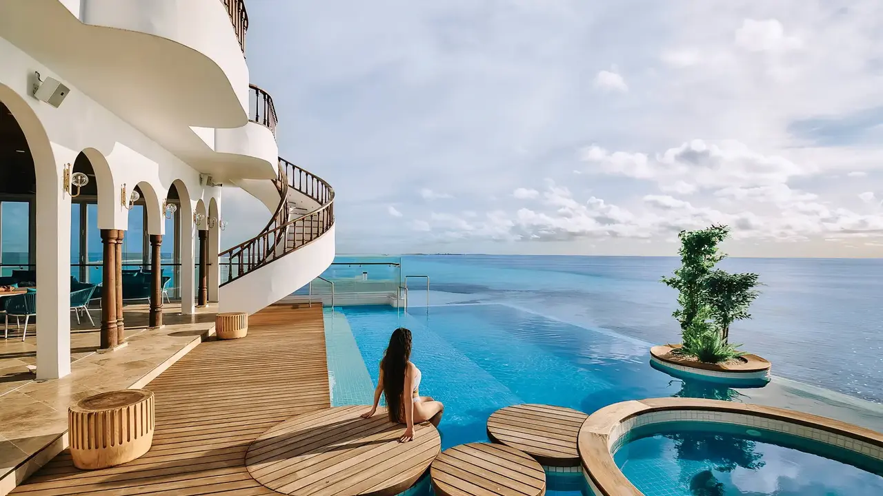 Stone Beach Hotel