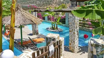 Stone Village Petrino Horio