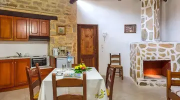 Stone Village Petrino Horio