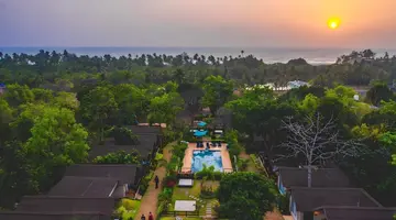 Stone Wood Resort & SPA