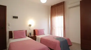 Stratos Hotel