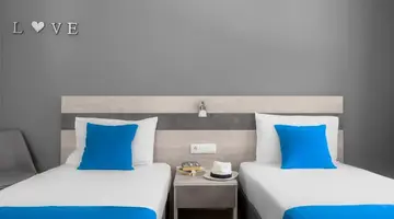 Stratos Hotel