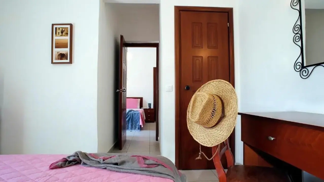 Stratos Hotel