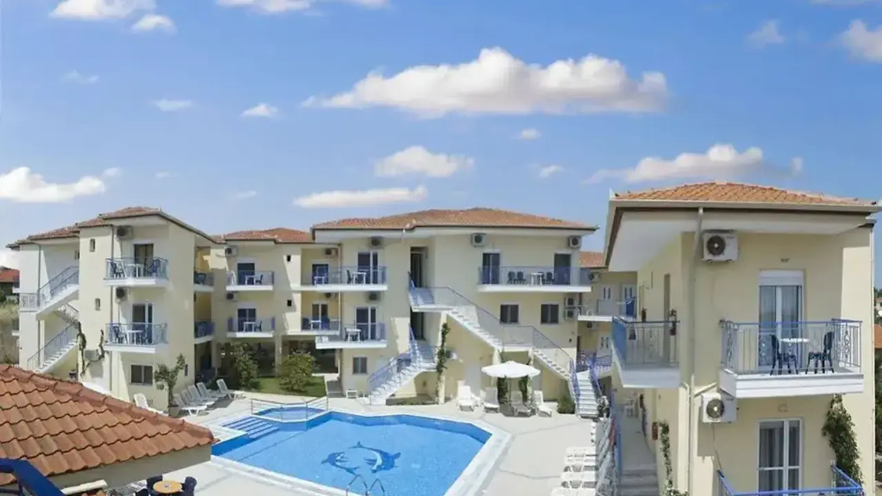 Stratos Hotel