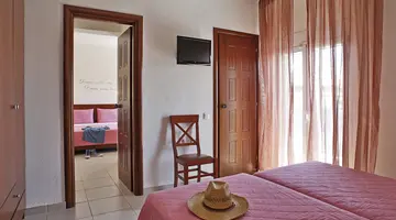 Stratos Hotel