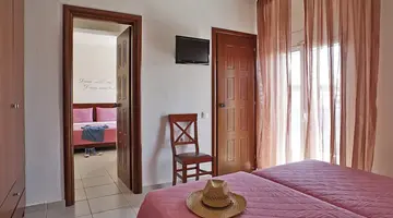 Stratos Hotel