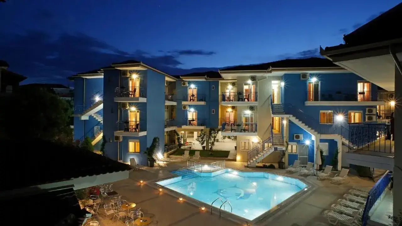 Stratos Hotel