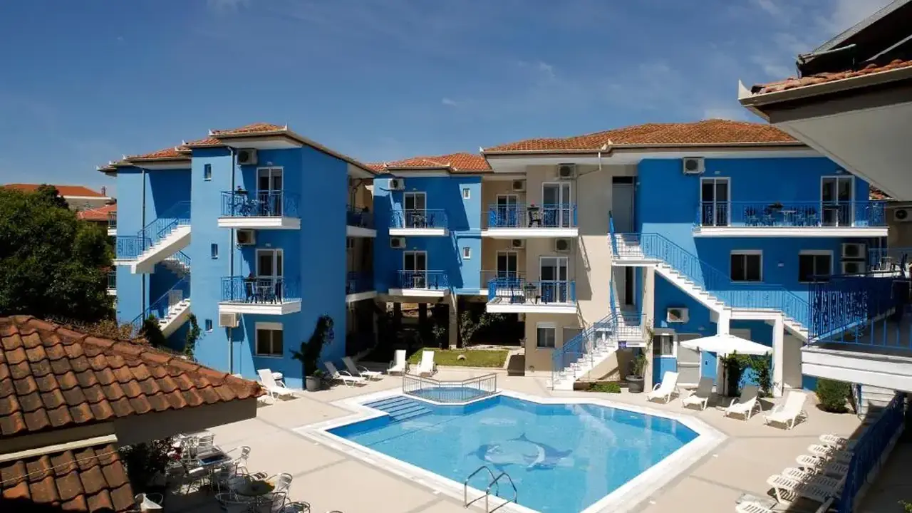 Stratos Hotel