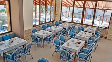 Stratos Hotel